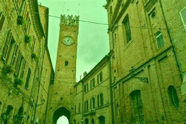 Jade, 23 — Escort in Santa Vittoria in Matenano, Italy