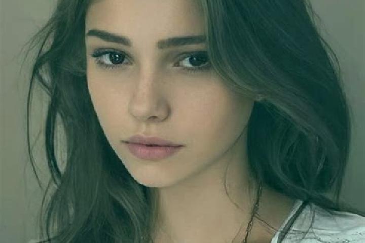 Jade, 24, a chestnut dark-eyed slavic companion based in Korytne. Offering Dinner Date, CIM, GFE. Available for incall and outcall, overnight bookings availa...