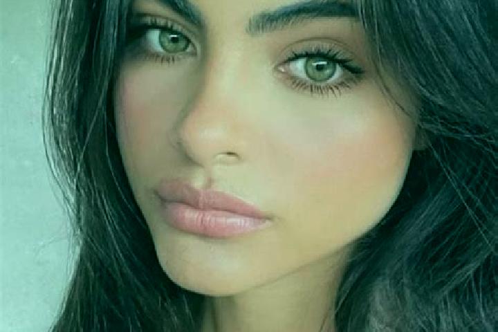 Jade, 24, a chestnut green-eyed indian companion based in Korebouo. Offering Travel Companion, GFE, Girlfriend Experience, Prostate Massage, Erotic Massage. ...
