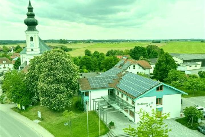 Jade, 24 — Escort in Tyrlaching, Germany