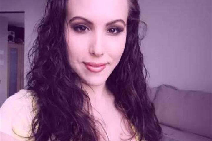 Jade, 25, a auburn brown-eyed caribbean companion based in Perwang am Grabensee. Offering Erotic Massage, Striptease, Fetish, Girlfriend Experience, Duos. Av...