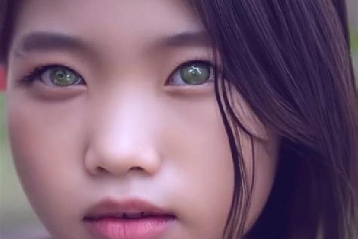 Jade, 25, a chestnut green-eyed asian companion based in Laurelton. Offering CIM, Domination, Roleplay. Available for incall and outcall, day and evening dates.
