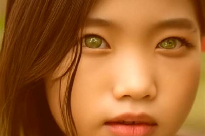 Jade, 25, a red green-eyed asian companion based in Klinca Sela. Offering Tantra, 69, Striptease. Available for incall and outcall, overnight bookings availa...