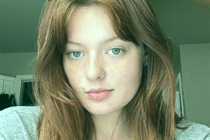 Jade, 26, a red grey-eyed asian companion based in Roncey. Offering Deep French Kissing, GFE, 69, Striptease. Available for incall and outcall, day and eveni...