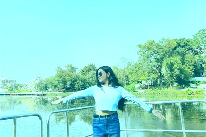 Jade, 26 — Escort in Santirbazar, India