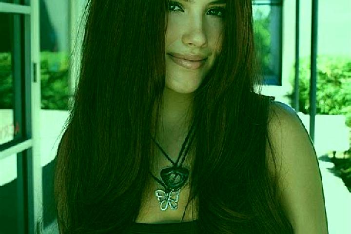 Jade, 27, a auburn dark-eyed middle eastern companion based in Anna. Offering 69, Party Girl, Roleplay, BDSM. Available for incall and outcall, overnight boo...