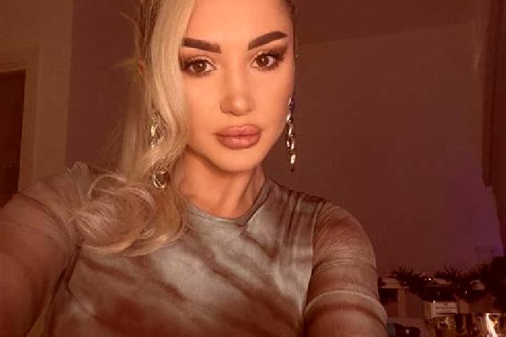 Jade, 27, a blonde grey-eyed ebony companion based in Sukhobuzimskoye. Offering Tantra, Couples, Travel Companion. Available for incall and outcall, day and ...