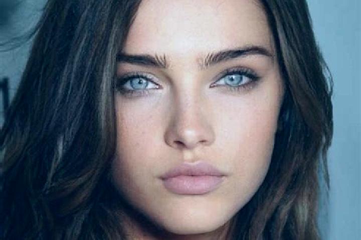 Jade, 27, a brunette blue-eyed mixed companion based in Mura. Offering Prostate Massage, BDSM, Dinner Date. Available for incall and outcall, day and evening...