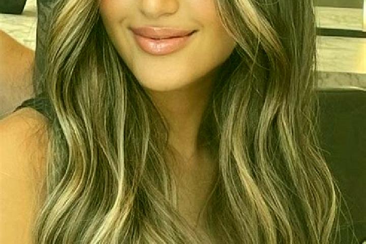 Jade, 27, a dark blonde grey-eyed indian companion based in Sisauli. Offering Overnight, CIM, Tantra. Available for incall and outcall, day and evening dates.