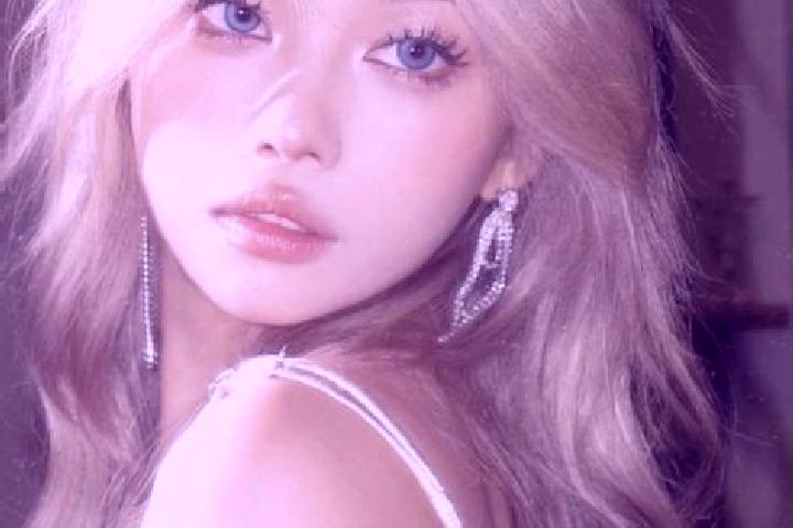 Jade, 27, a platinum blonde blue-eyed asian companion based in Adjarra. Offering Erotic Massage, Domination, Prostate Massage. Available for incall and outca...