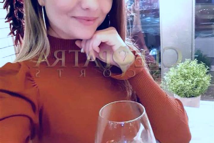 Jade, 27, a red hazel-eyed caucasian companion based in San Pablo de las Tunas. Offering Erotic Massage, Striptease, Prostate Massage, OWO, Dinner Date. Avai...