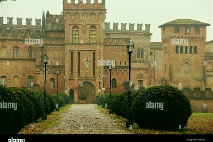 Jade, 27 — Escort in Cappella de Picenardi, Italy