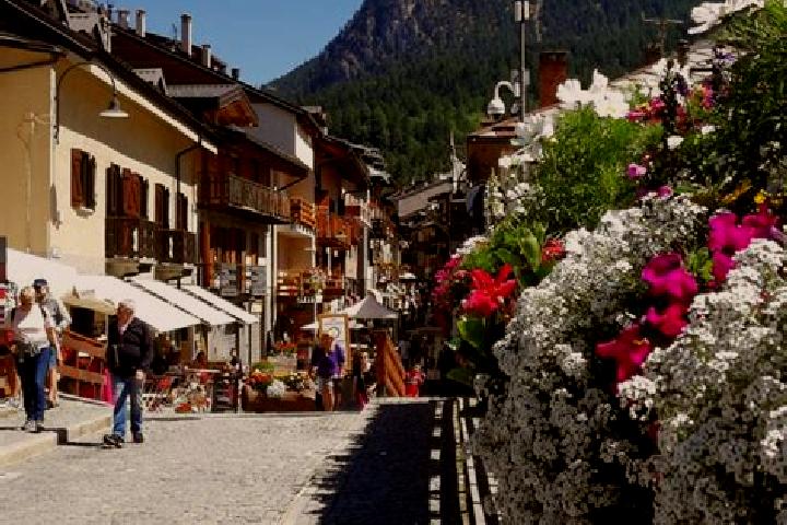 Jade, 27 — Escort in Cesana Torinese, Italy
