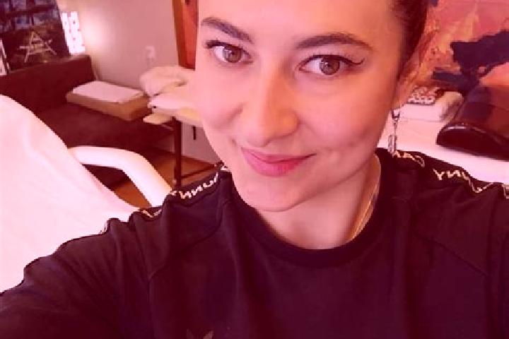 Jade, 28, a chestnut amber-eyed indian companion based in Bagnolo San Vito. Offering Domination, Dinner Date, Duos, OWO, Massage. Available for incall and ou...