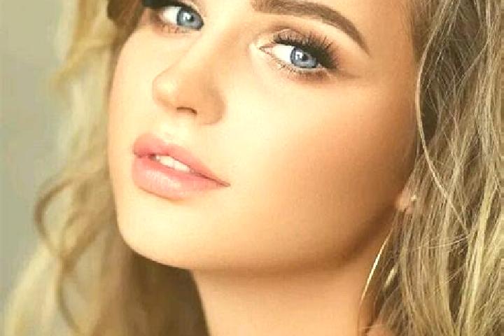 Jade, 28, a dark blonde blue-eyed asian companion based in Faja da Ovelha. Offering Massage, Tantra, Couples, Domination. Available for incall and outcall, d...