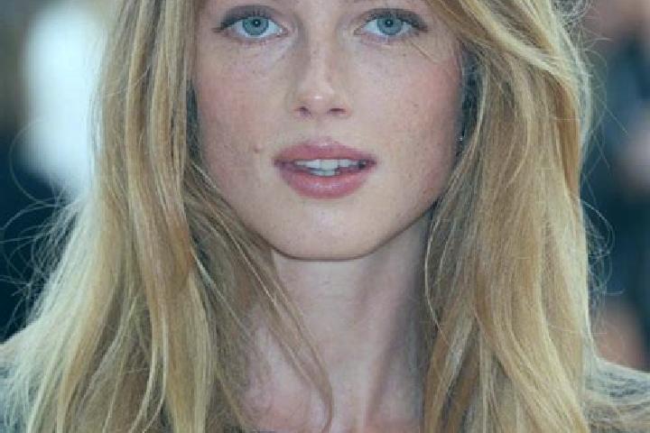 Jade, 28, a dark blonde blue-eyed caucasian companion based in Nowe Miasto nad Pilica. Offering A-Level, Roleplay, Domination. Available for incall and outca...