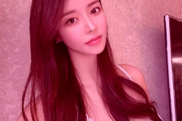 Jade, 28 — Escort in Bueyueksofulu, Turkey