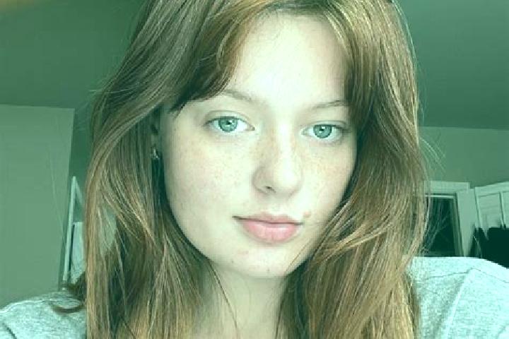 Jade, 29, a red green-eyed caucasian companion based in Noria del Cerro de Santiago (El Cerro). Offering GFE, Dinner Date, 69. Available for incall and outca...