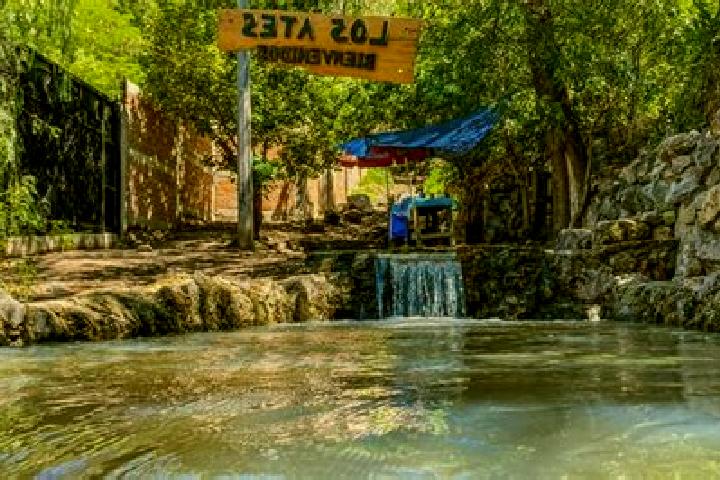 Jade, 29 — Escort in El Talayote, Mexico