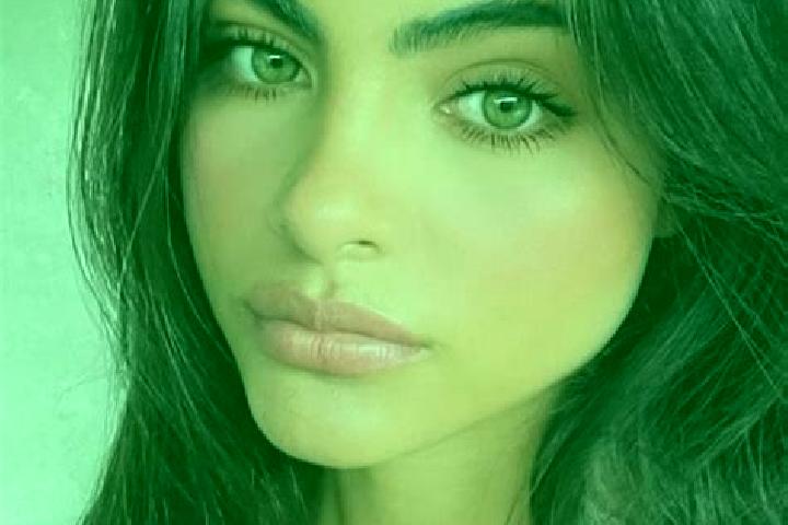 Jade, 30, a brunette green-eyed slavic companion based in Villapiana. Offering OWO, CIM, Travel Companion, GFE, 69. Available for incall and outcall, day and...