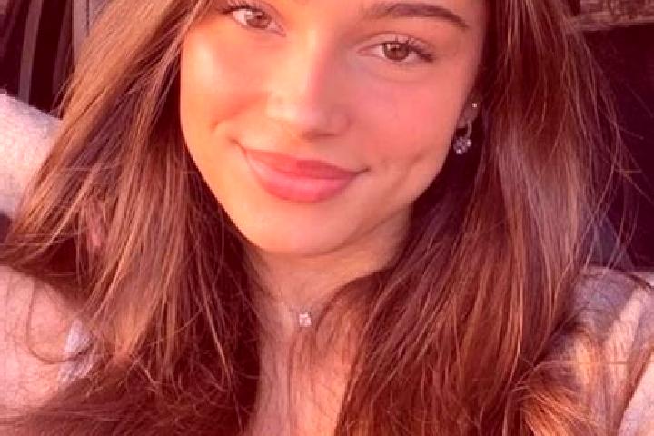 Jade, 30, a brunette hazel-eyed caribbean companion based in Oxon Hill-Glassmanor. Offering GFE, Duos, Girlfriend Experience, Striptease. Available for incal...
