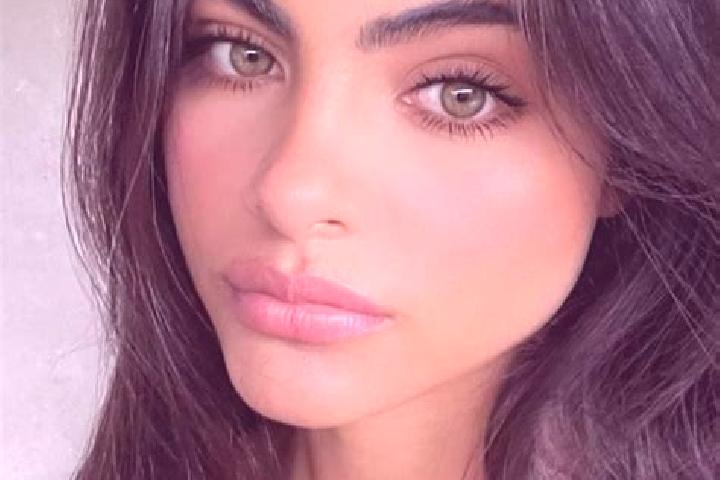 Jade, 30, a chestnut hazel-eyed middle eastern companion based in Monts-sur-Guesnes. Offering Fetish, Tantra, Party Girl, A-Level. Available for incall and o...
