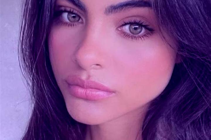 Jade, 30, a red dark-eyed indian companion based in Tora. Offering Erotic Massage, A-Level, Couples. Available for incall and outcall, day and evening dates.