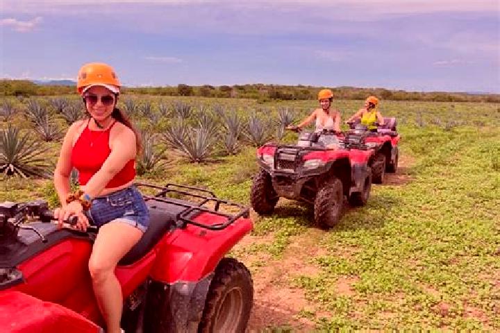 Jade, 30 — Escort in Caimanero, Mexico