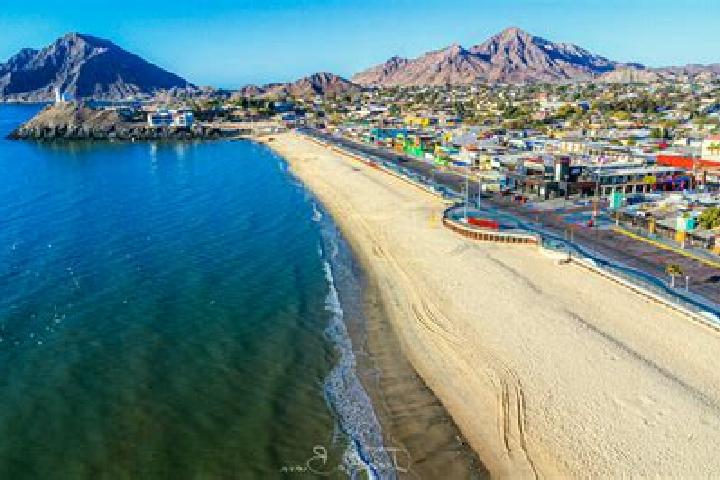 Jade, 30 — Escort in San Felipe Tizapa, Mexico