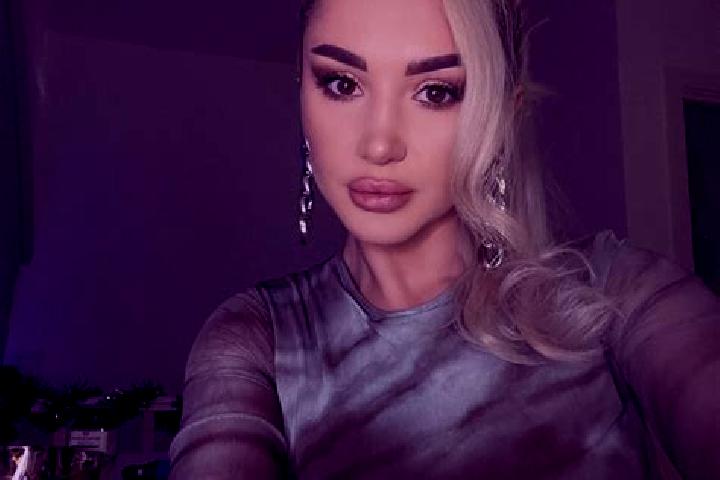 Jade, 31, a auburn amber-eyed middle eastern companion based in San Vicente de Tagua Tagua. Offering Duos, Travel Companion, Couples, GFE, Domination. Availa...