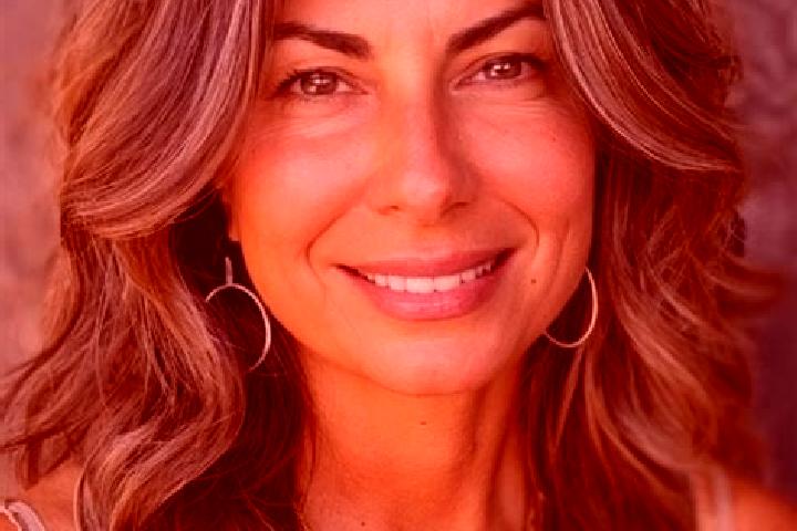 Jade, 31, a brunette grey-eyed middle eastern companion based in Shotley Gate. Offering 69, Couples, Erotic Massage, Duos, Deep French Kissing. Available for...
