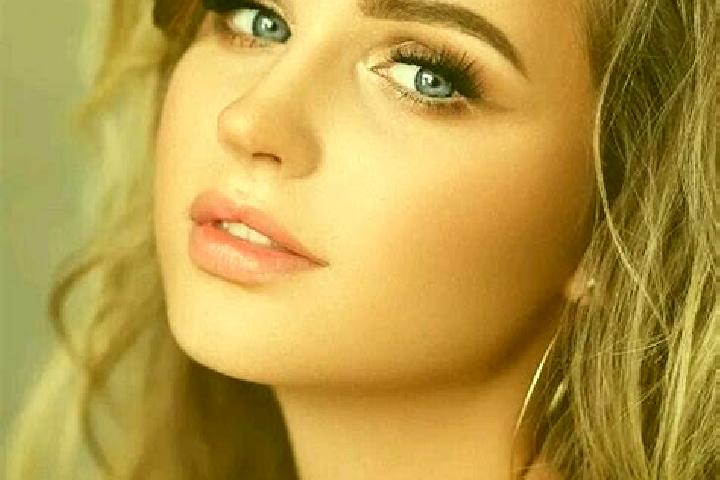 Jade, 31, a dark blonde blue-eyed mediterranean companion based in Alum Creek. Offering Overnight, Deep French Kissing, Travel Companion, BDSM, Girlfriend Ex...