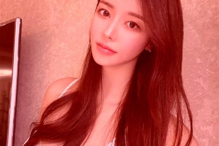 Jade, 31 — Escort in Xibali, China