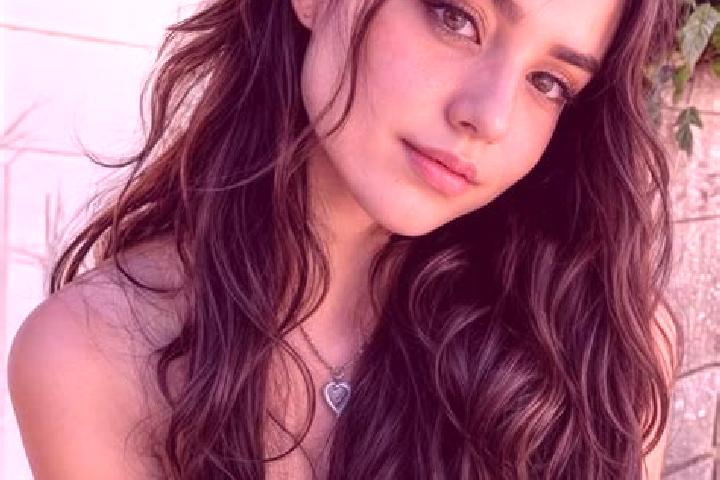 Jade, 32, a auburn amber-eyed middle eastern companion based in Geminiano. Offering Travel Companion, Massage, 69. Available for incall and outcall, overnigh...