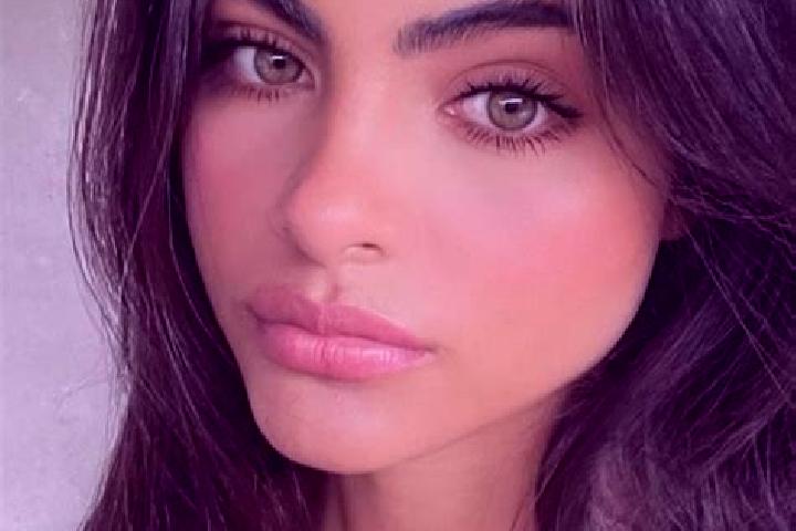 Jade, 32, a chestnut dark-eyed indian companion based in Ribchester. Offering Prostate Massage, BDSM, Domination. Available for incall and outcall, day and e...