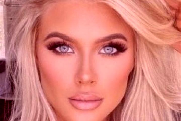 Jade, 32, a platinum blonde brown-eyed caucasian companion based in Antwerp. Offering Massage, Tantra, Erotic Massage. Available for incall and outcall, day ...