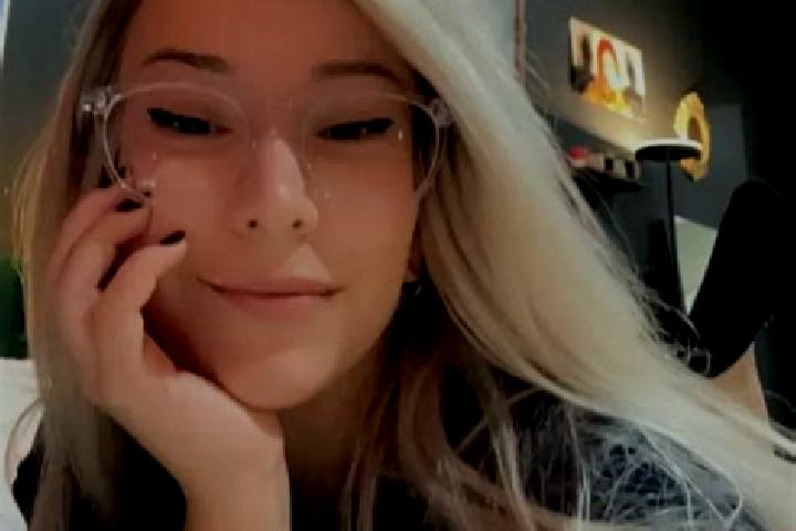 Jade, 33, a blonde grey-eyed ebony companion based in Allan. Offering Erotic Massage, Couples, Striptease. Available for incall and outcall, day and evening ...