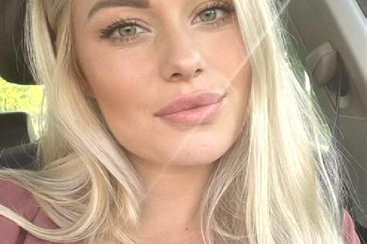 Jade, 33, a blonde hazel-eyed caribbean companion based in Blanoufla. Offering Tantra, 69, CIM. Available for incall and outcall, overnight bookings available.