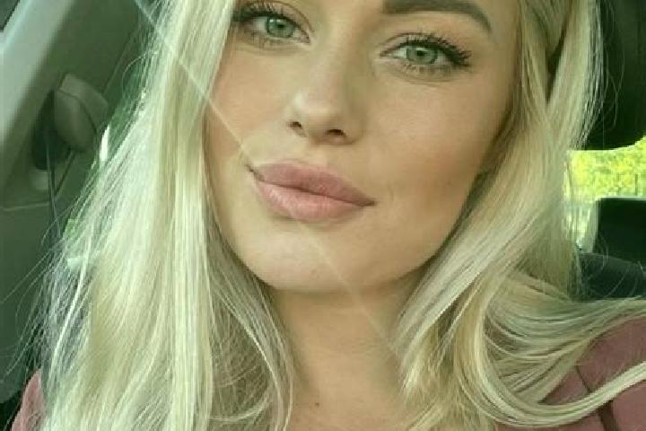 Jade, 33, a blonde hazel-eyed caucasian companion based in Chemainus. Offering GFE, Domination, Couples. Available for incall and outcall, overnight bookings...