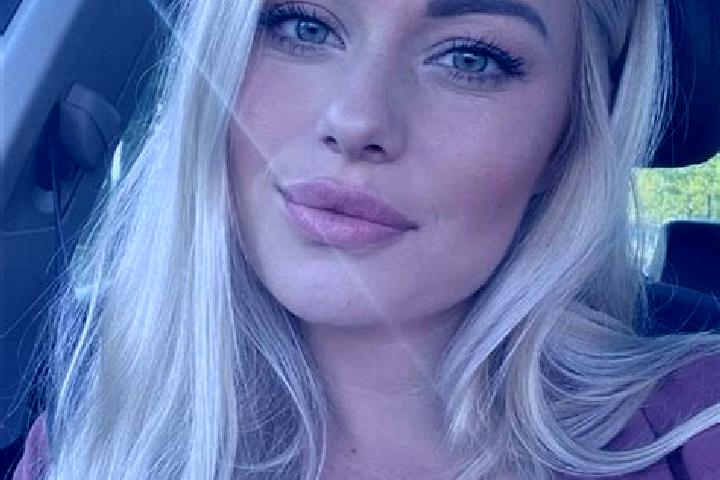 Jade, 33, a blonde hazel-eyed mixed companion based in Formigine. Offering GFE, Girlfriend Experience, A-Level. Available for incall and outcall, day and eve...