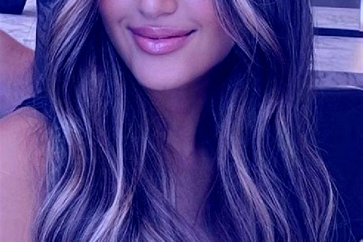 Jade, 33, a dark blonde brown-eyed middle eastern companion based in Bhilad. Offering Duos, Domination, Party Girl. Available for incall and outcall, overnig...