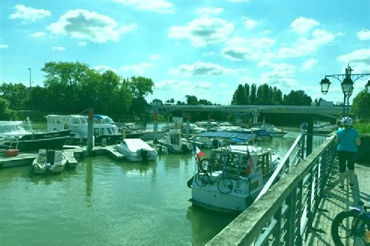 Jade, 33 — Escort in Chatillon-sur-Marne, France