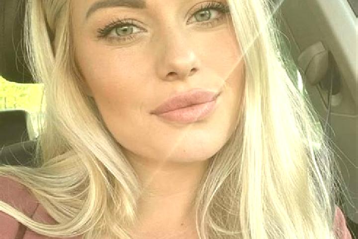 Jade, 34, a blonde hazel-eyed caucasian companion based in Twin Creeks. Offering GFE, Roleplay, Party Girl. Available for incall and outcall, day and evening...