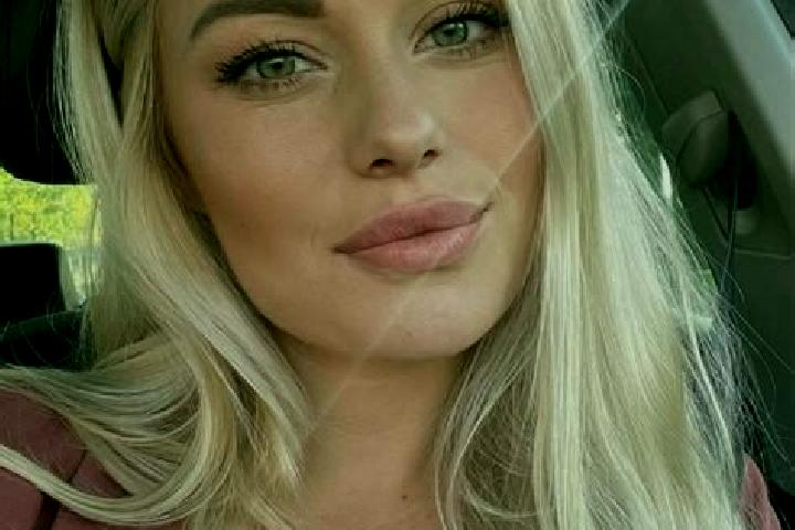 Jade, 34, a blonde hazel-eyed slavic companion based in Vasyl evsky Ostrov. Offering Duos, Tantra, BDSM, Couples, Massage. Available for incall and outcall, ...