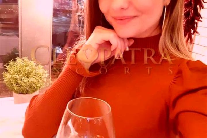 Jade, 34, a red green-eyed caucasian companion based in Great Neck Plaza. Offering Travel Companion, Dinner Date, Massage, OWO, Party Girl. Available for inc...