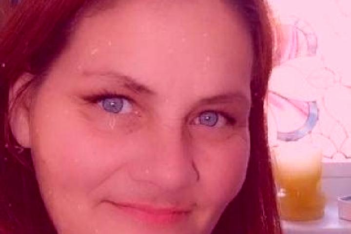 Jade, 34, a red grey-eyed european companion based in Jastrzebie Zdroj. Offering Erotic Massage, Party Girl, Fetish, GFE. Available for incall and outcall, d...