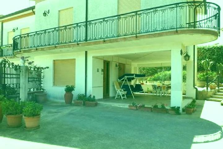 Jade, 34 — Escort in San Ciro-Ulmi-Filci, Italy