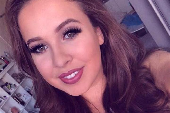Jade, 35, a auburn brown-eyed european companion based in Bagneres-de-Bigorre. Offering Massage, OWO, Dinner Date, Roleplay. Available for incall and outcall...