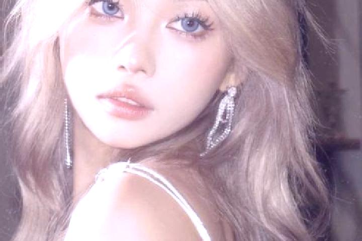 Jade, 35, a blonde grey-eyed asian companion based in Culver. Offering OWO, Overnight, Domination, Tantra, Duos. Available for incall and outcall, day and ev...