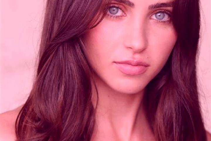 Jade, 35, a brunette blue-eyed middle eastern companion based in Paranaiguara. Offering 69, Dinner Date, Domination, Striptease. Available for incall and out...
